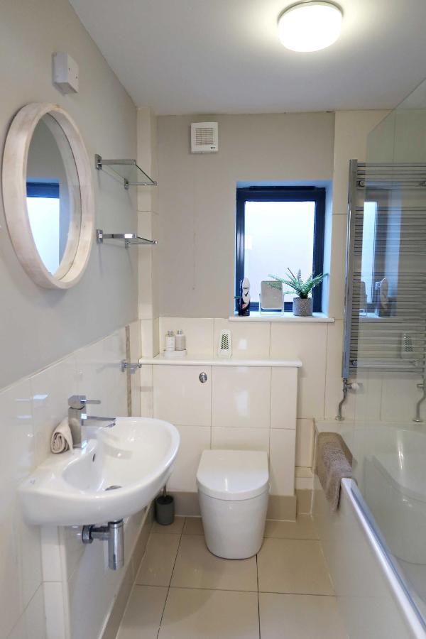 3 The Mews Montpellier Villa Cheltenham Dış mekan fotoğraf